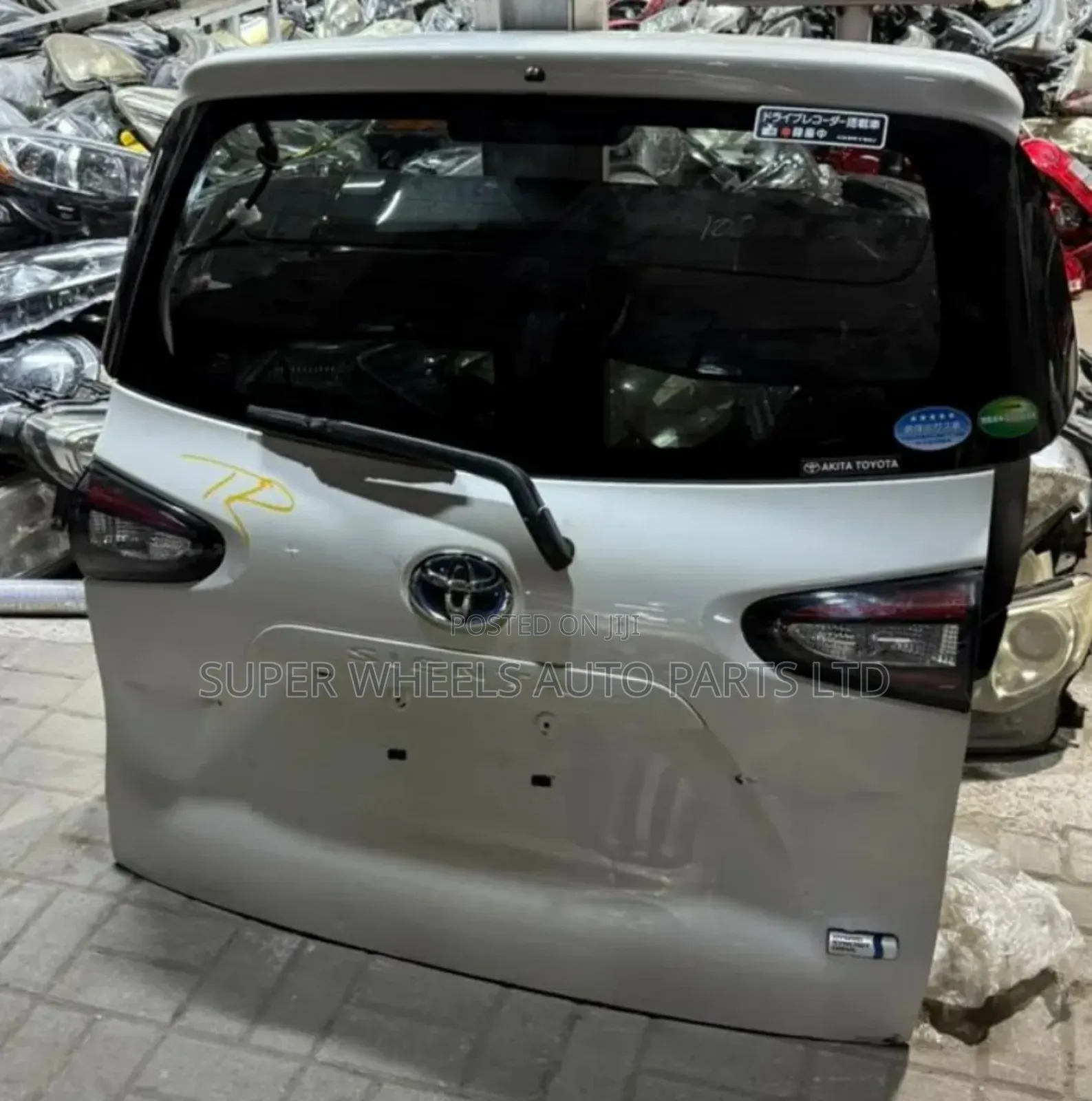 Tailgate/Boot Sienta 2015 Model