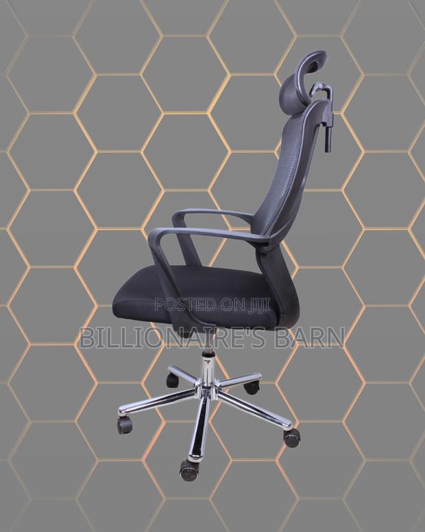 Breathable High Back Mesh Office Chair — Easy to Clean