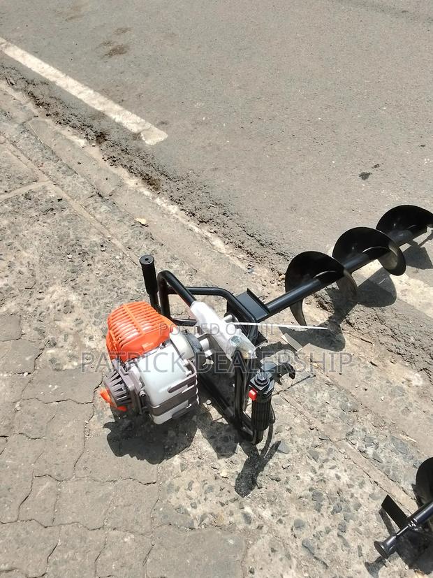 4 Stoke Earth Auger