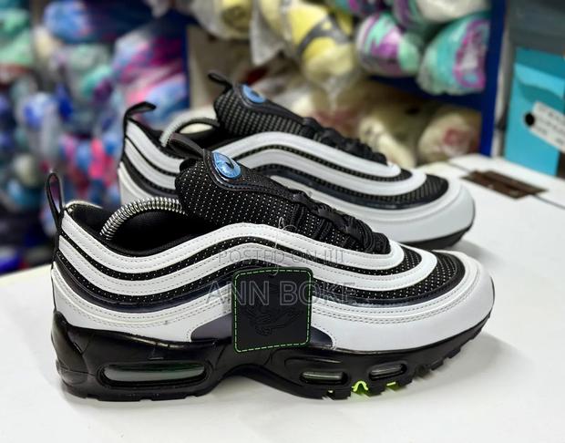 Airmax 97 Ducks of a Feather  
40-45 - thumbnail 4