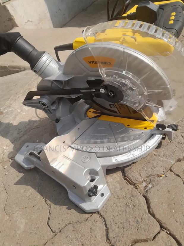 Dewalt Miter Saw - thumbnail 2