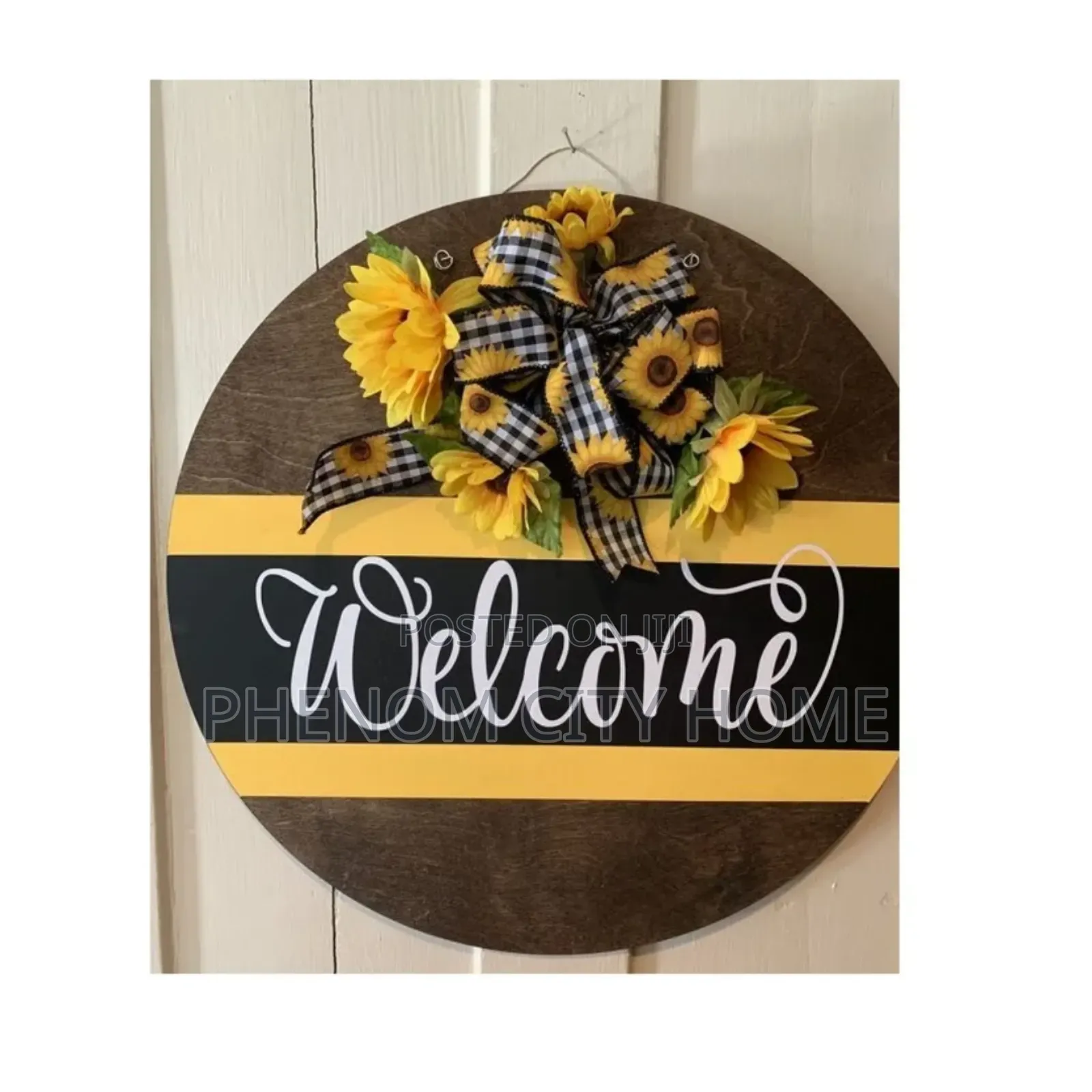 Round Welcome Wooden Decor