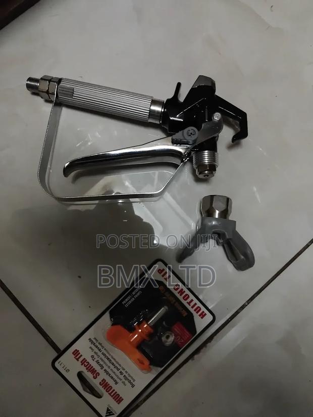 Professional Grade Coating Gun Featuring Reversible Spray Nozzle