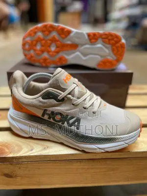 Hoka Bondi Goretex Size 40-45