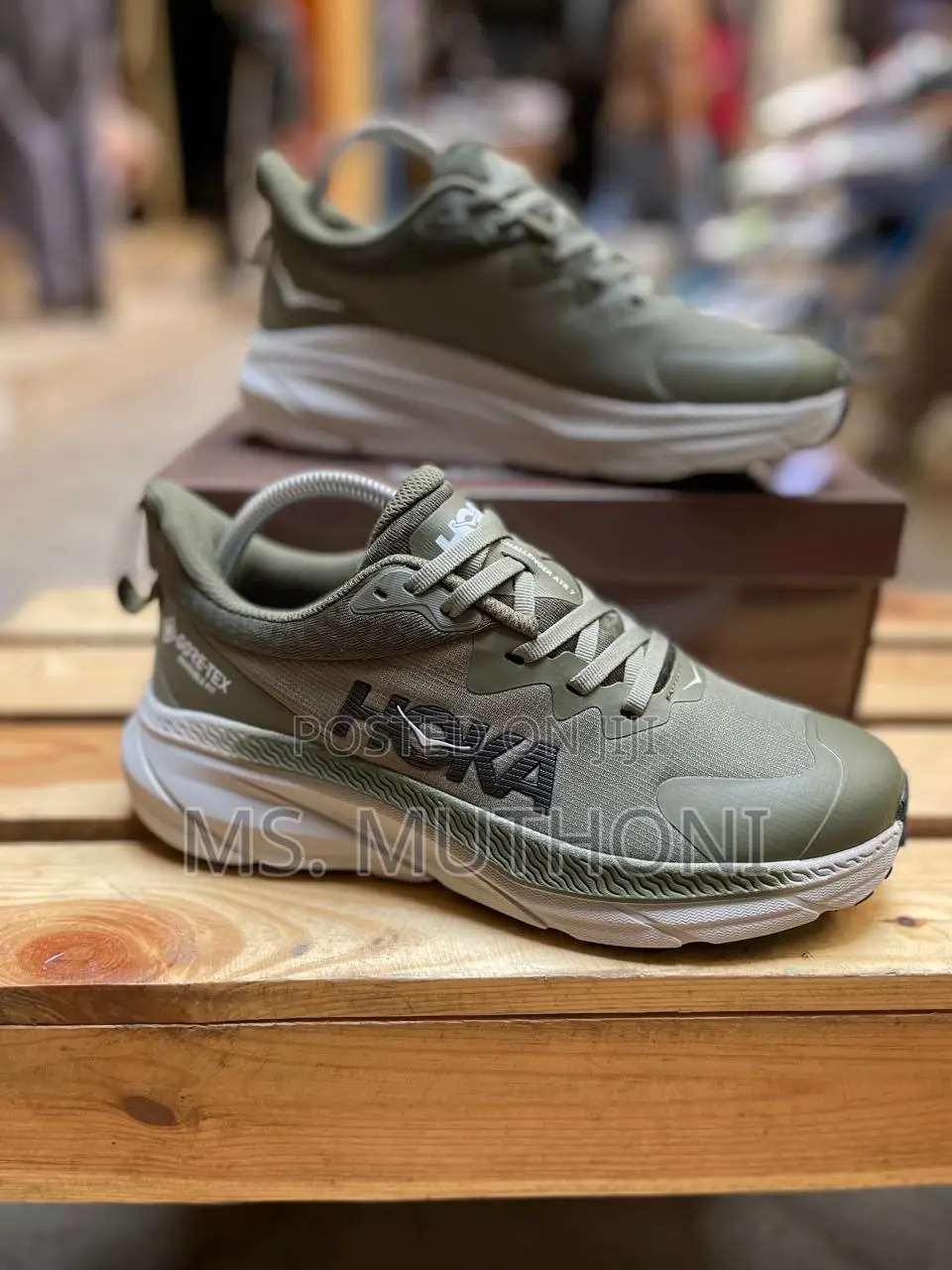 Hoka Bondi Goretex Size 40-45