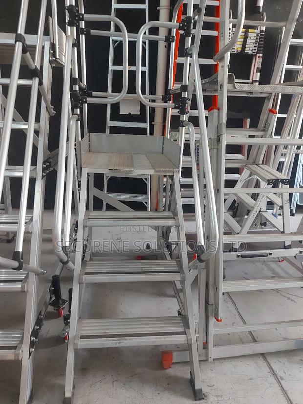 Aluminum Platform Ladder/Warehouse Steps on Wheels. - thumbnail 4
