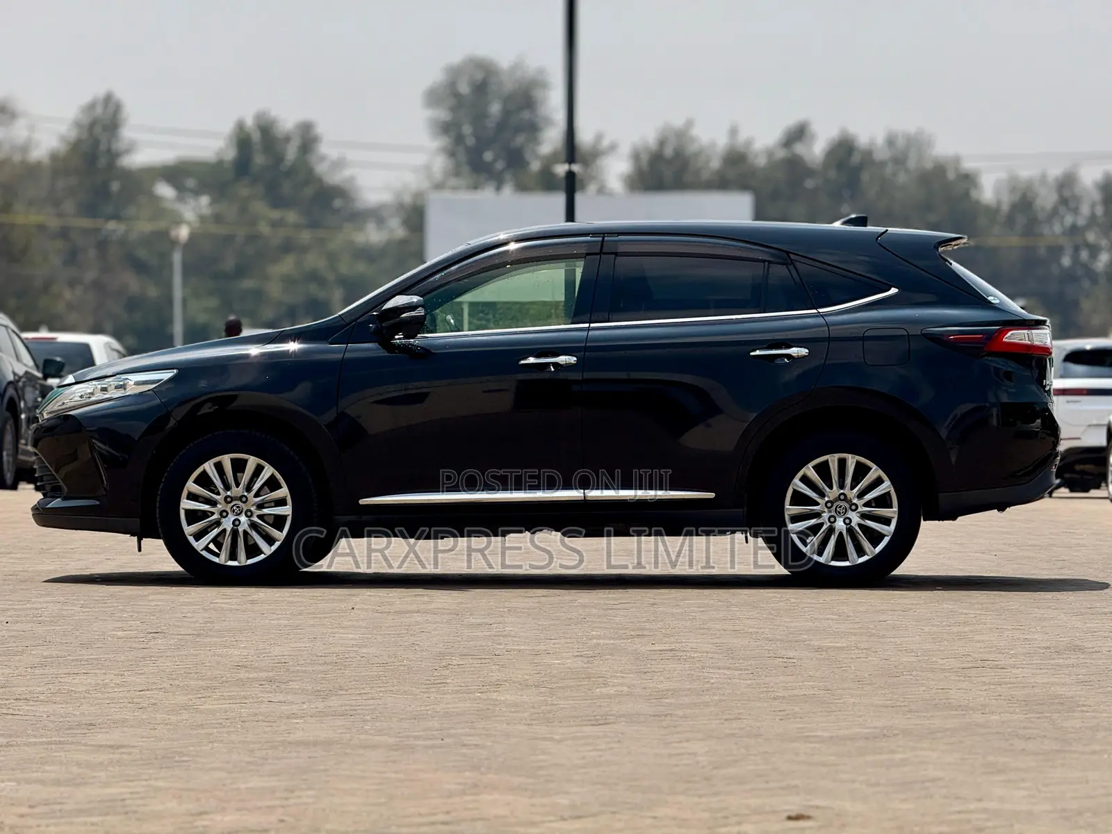 Toyota Harrier 2018 Black