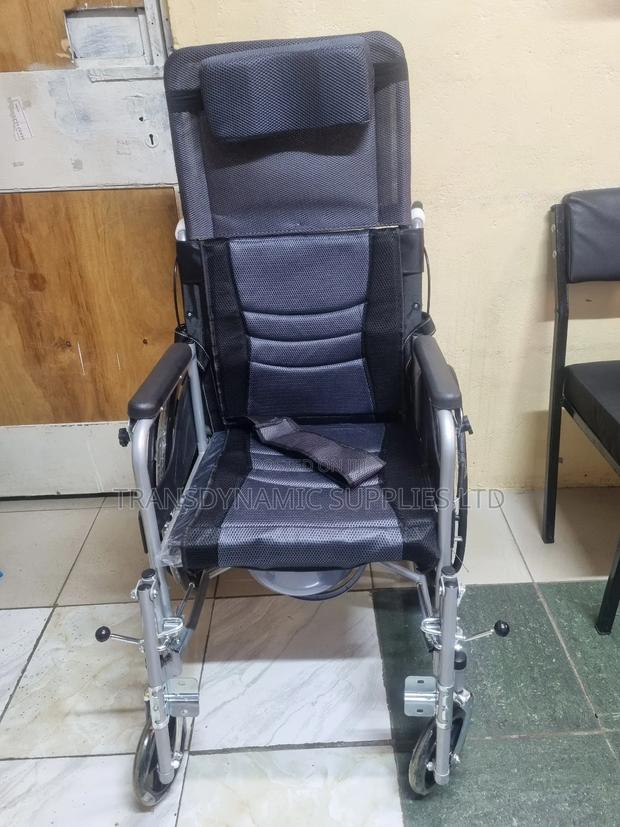 Recliner Wheelchair With Potty