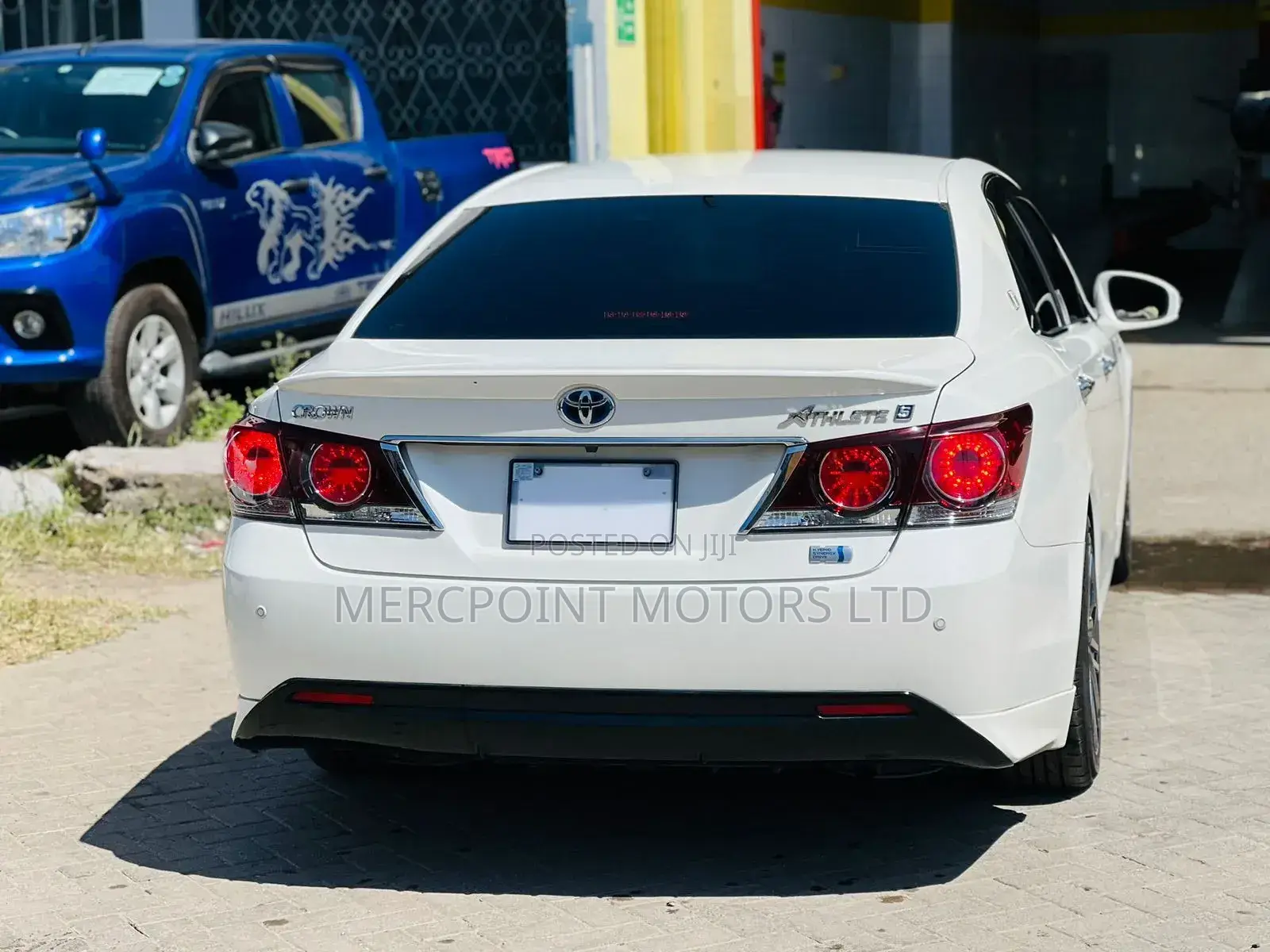 Toyota Crown 2018 White