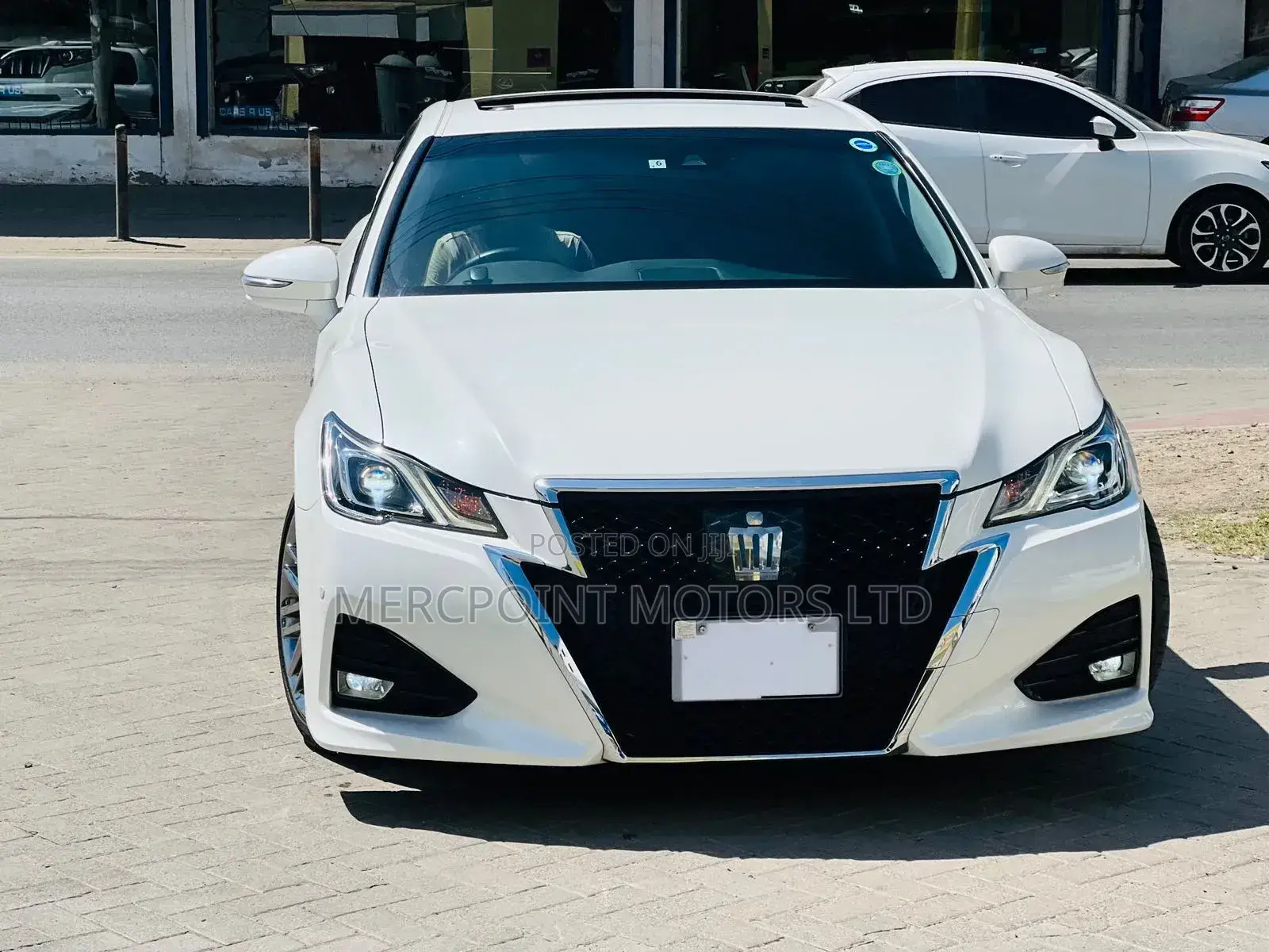 Toyota Crown 2018 White