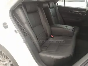 Toyota Crown 2018 White