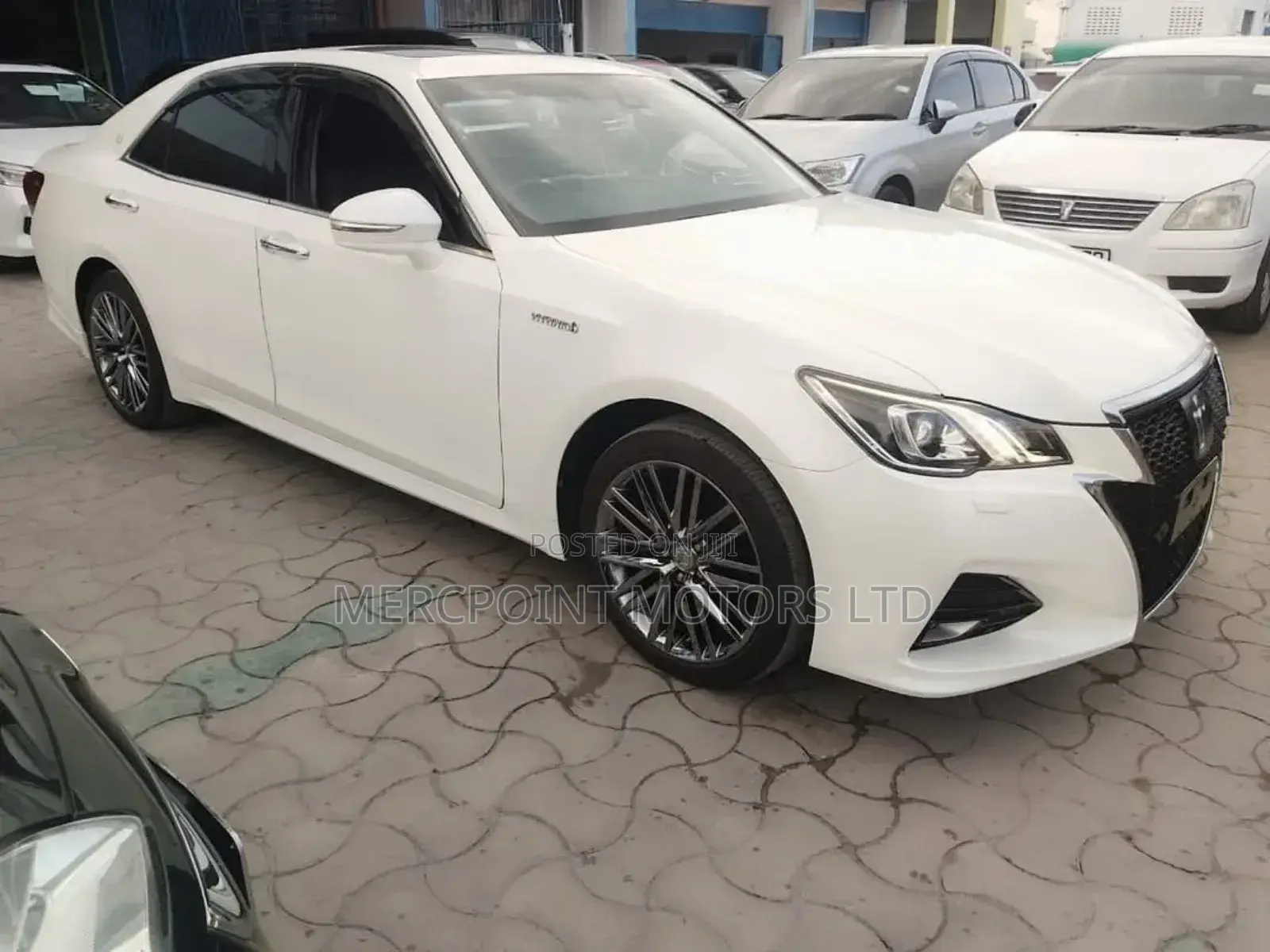 Toyota Crown 2018 White