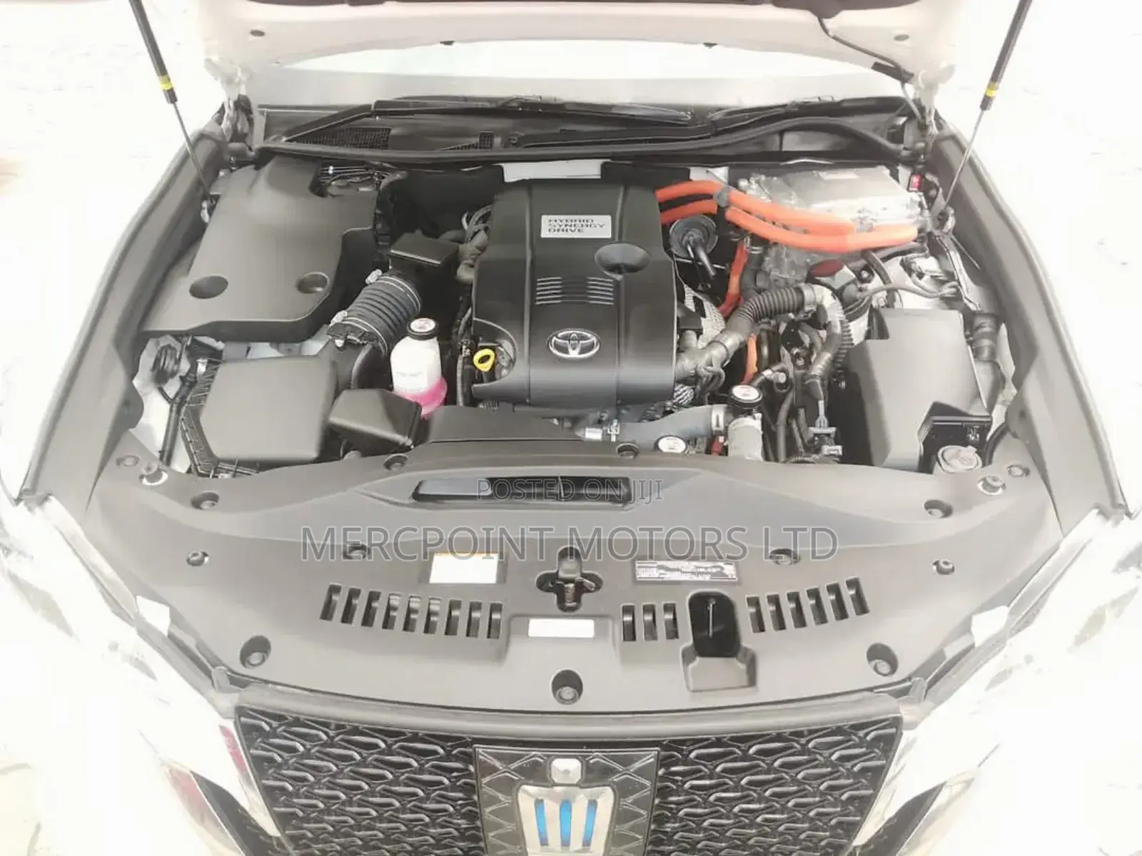 Toyota Crown 2018 White
