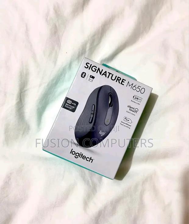 Logitech Signature M650 Bluetooth Mouse