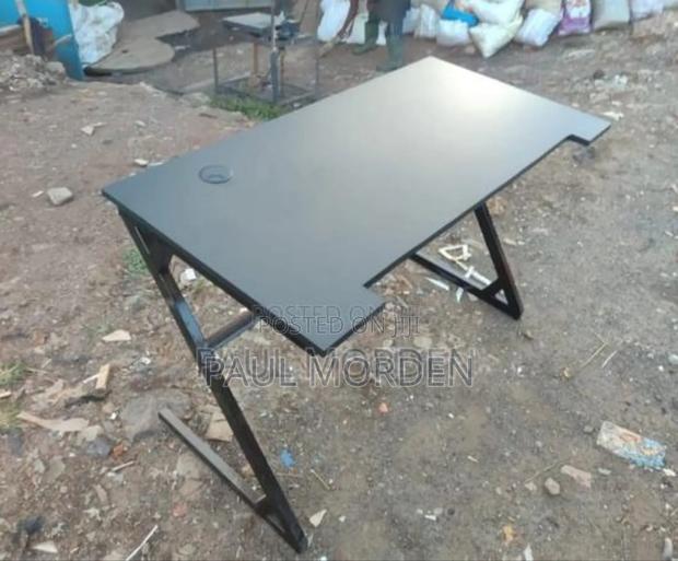 Office Gaming Desk - main view