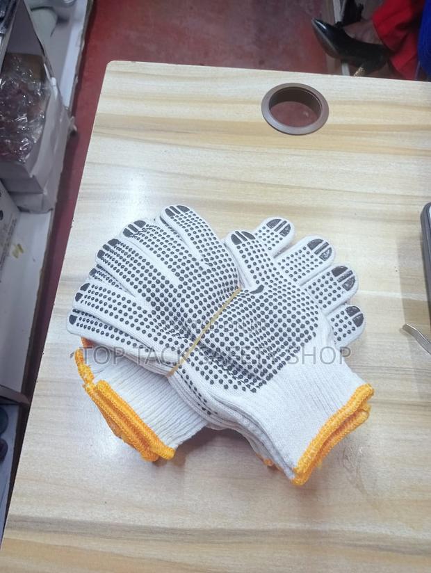 Dotted Gloves - thumbnail 2