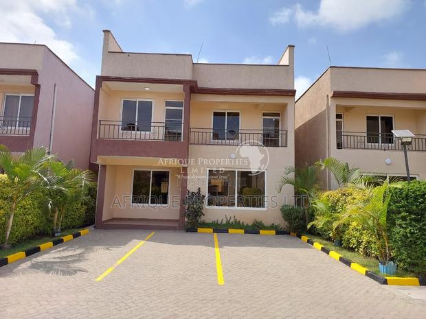 4bdrm Townhouse/Terrace in Syokimau for sale