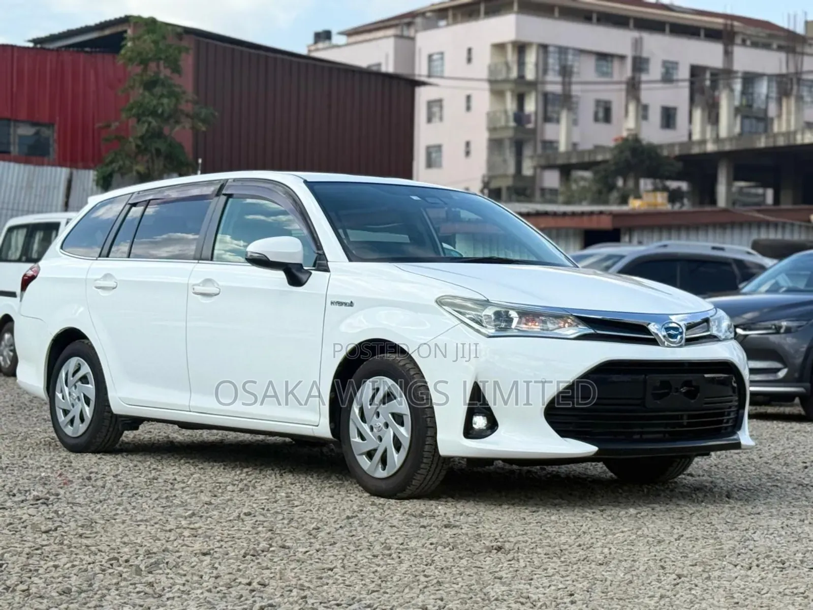 Toyota Corolla Fielder 1.5 Hybrid FWD 2018 Pearl