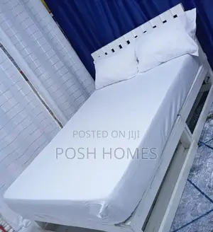 Fitted White Bedsheet's