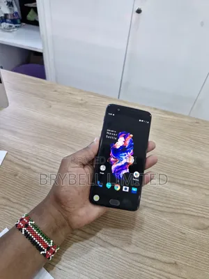 OnePlus 5 64 GB Gray