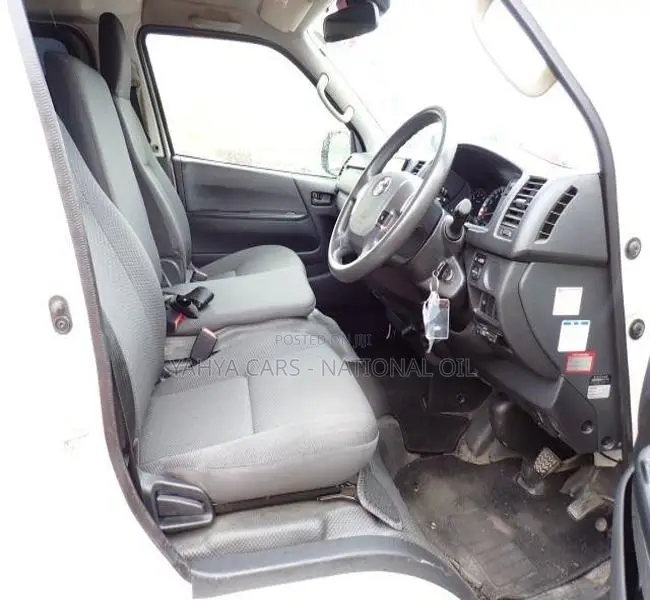 Toyota HiAce 2019 White