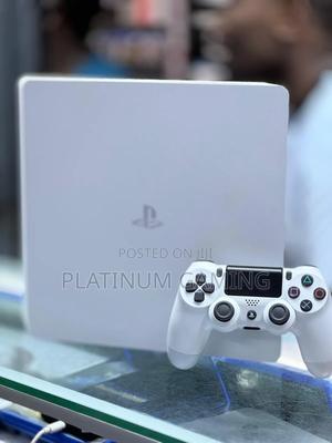 White Ps4 Slim Ex-uk - thumbnail 2