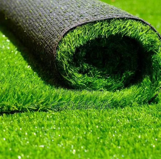 Outdoor Carpet; Weatherproof Synthetic Green Grass Carpet