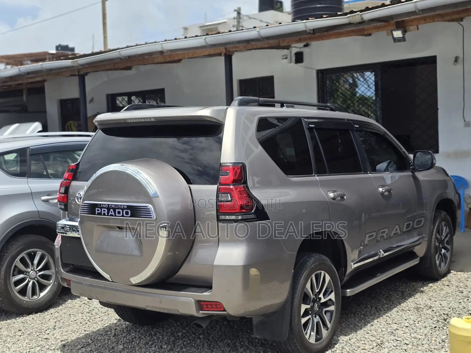 Toyota Land Cruiser Prado 2.7 2018 Gray