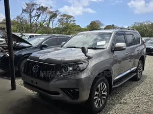 Toyota Land Cruiser Prado 2.7 2018 Gray