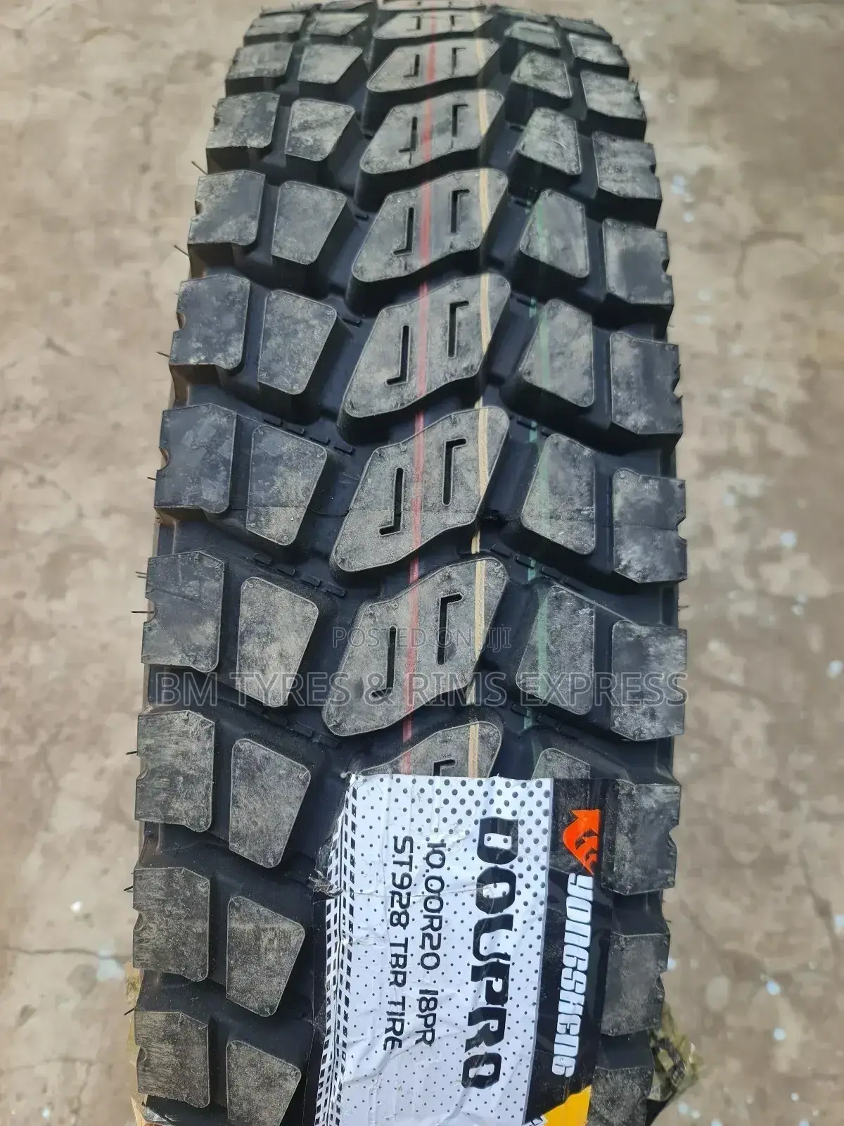 1000r20 Doupro Tyres (Diff)