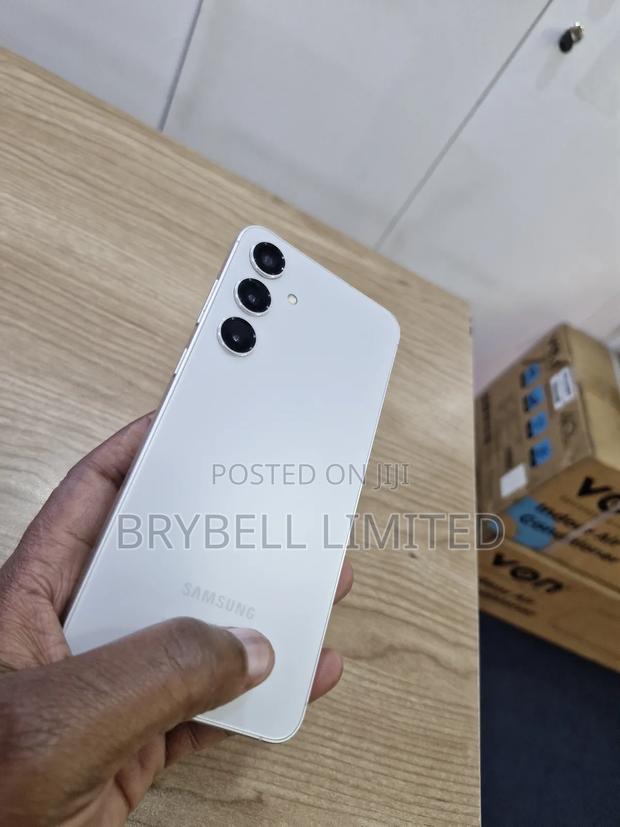 Samsung Galaxy S24 Plus 256 GB Silver - thumbnail 3