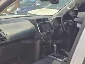 Toyota Land Cruiser Prado 2018 Silver