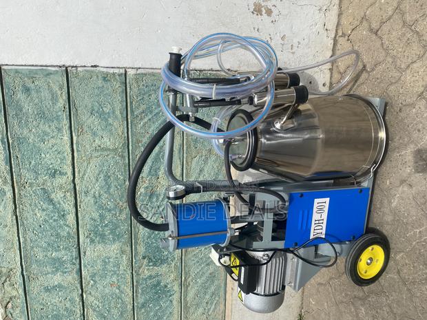 Portable Milking Machine - main view