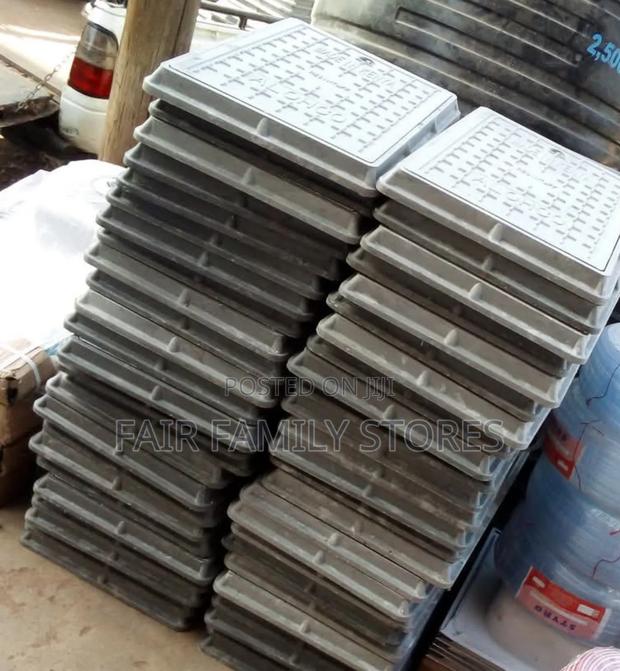 Manhole Cover 600 ×450 - main view