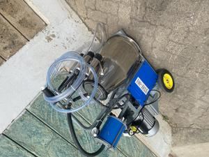 Automatic Milking Machine - thumbnail 2