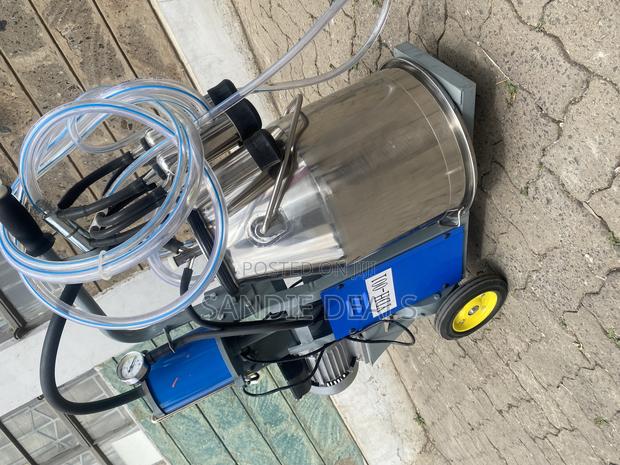 Dairy Saver Milking Machine - thumbnail 3