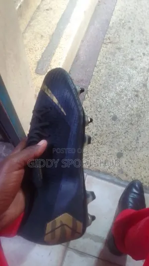 Rugby Shoes Metallic