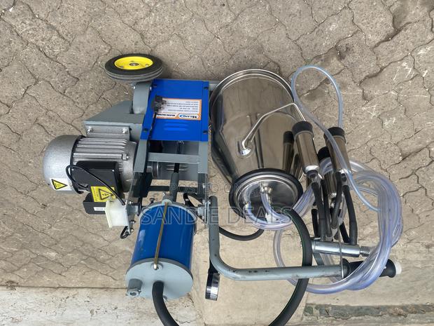 Vacuum Milking Machine - main view