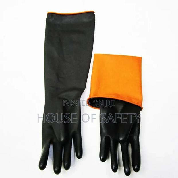 Black 18 Inches Protecta Gloves - thumbnail 2