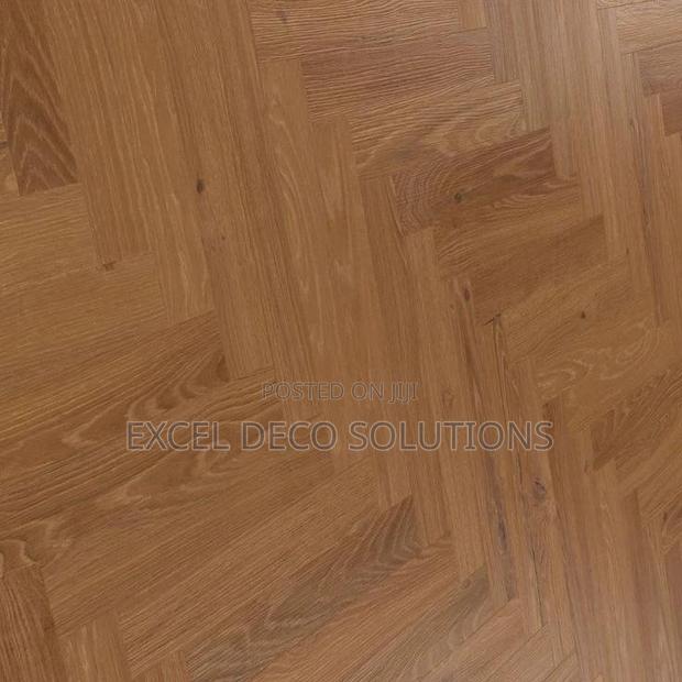 Elegant Herringbone LVT Vinyl Flooring – 595x119x2.5mm