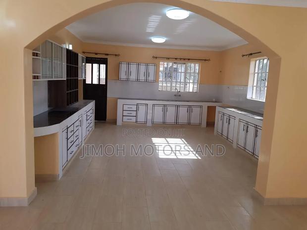 Furnished 5bdrm Bungalow In Westlands For Sale - thumbnail 3