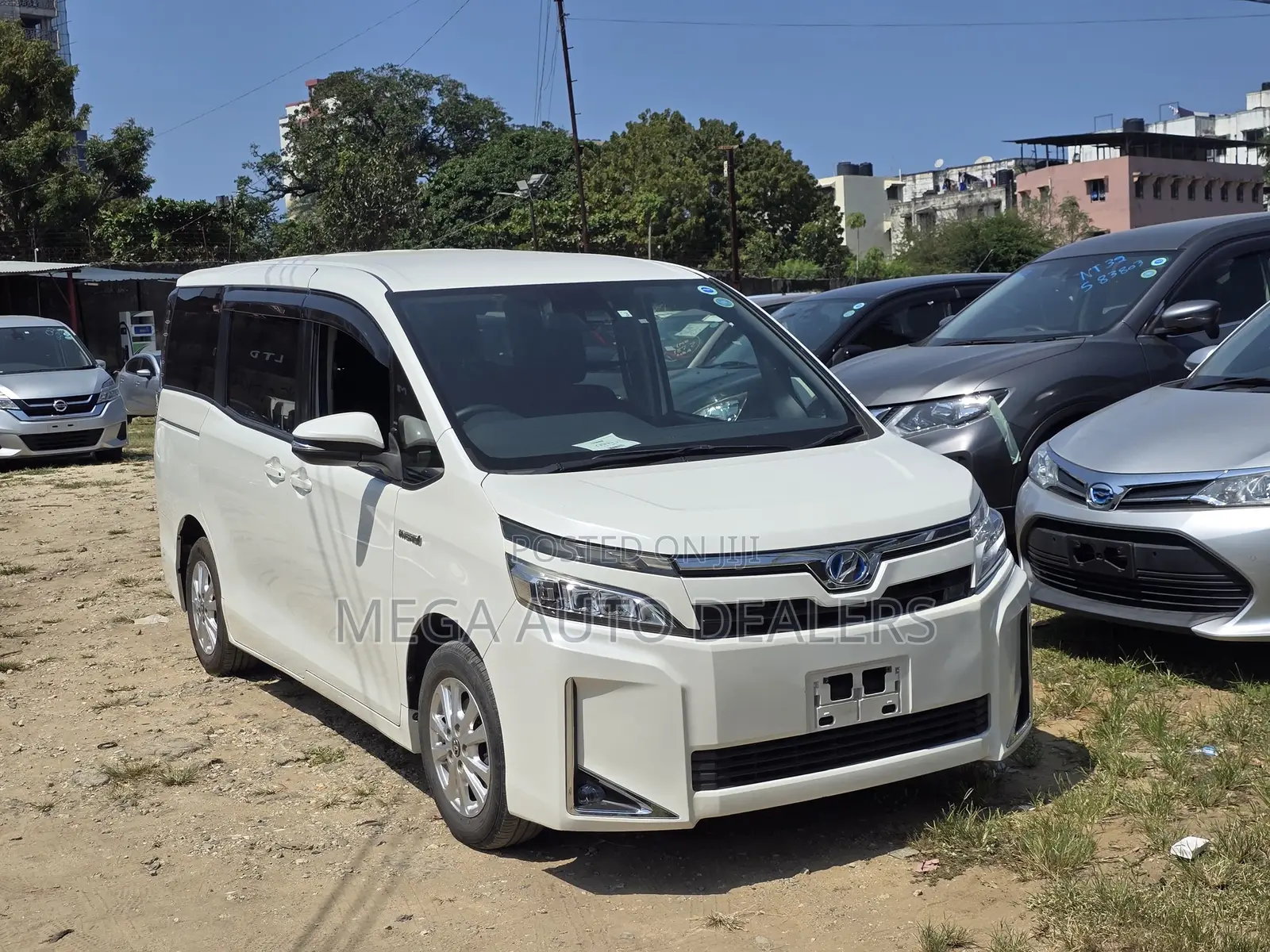 Toyota Voxy 2018 White