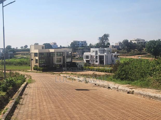 Prime Fully Serviced 1⁄4 Acre Gated Community Plots - thumbnail 9