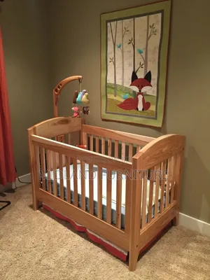 Wooden Baby Cot / Baby Crib With Adjustable Base