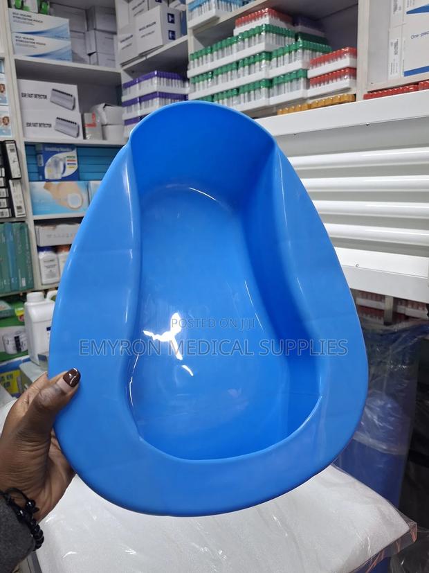 Plastic Bed Pan - main view