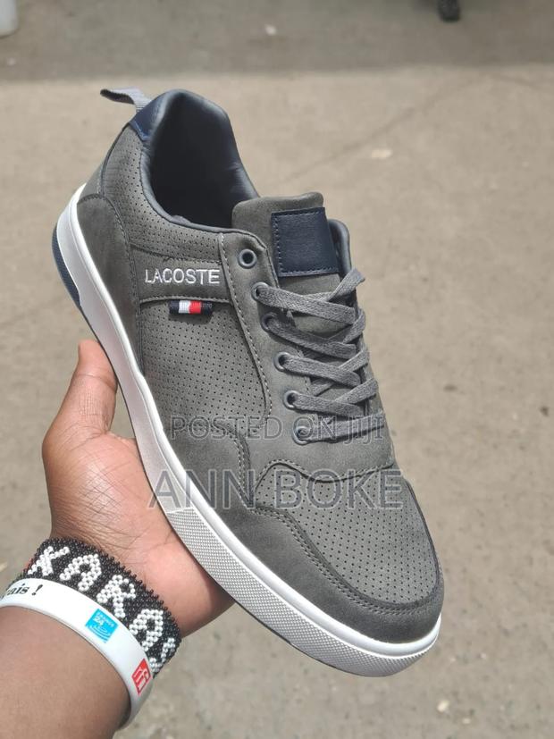 Lacoste Casual 
Quality