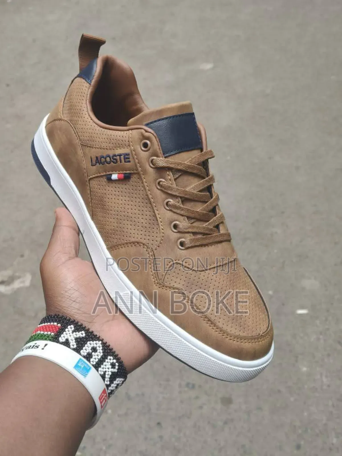 Lacoste Casual 
Quality