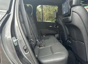 Toyota Land Cruiser LC300 2021