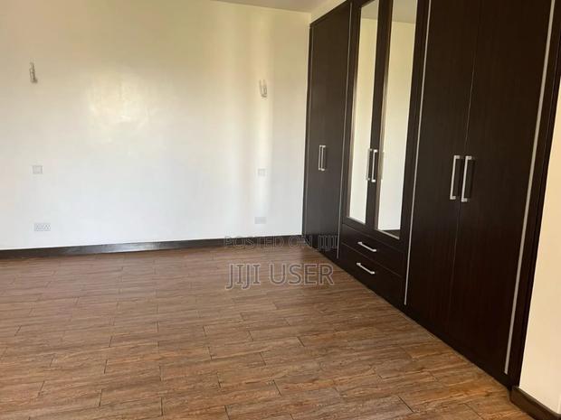 3bdrm Apartment in Parklands for rent - thumbnail 4
