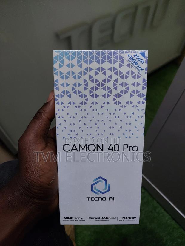 New Tecno Camon 40 Pro 4G 256 GB Black - main view